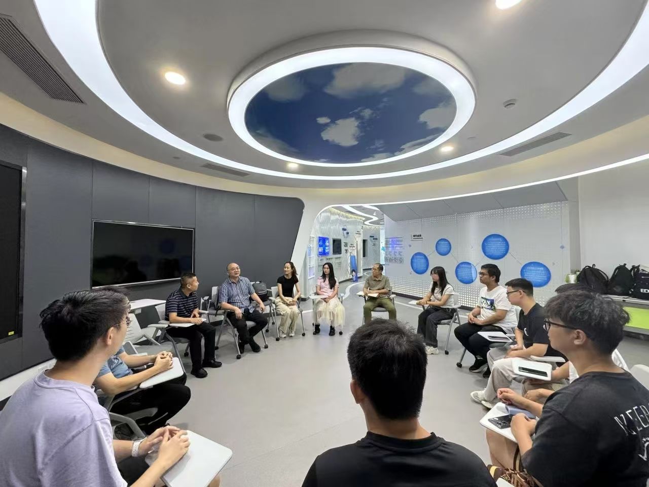 20240804-卓越·啟航工程師學院聯(lián)合中廣核開展校企導學思政實踐-實踐支隊-校友座談會.jpg