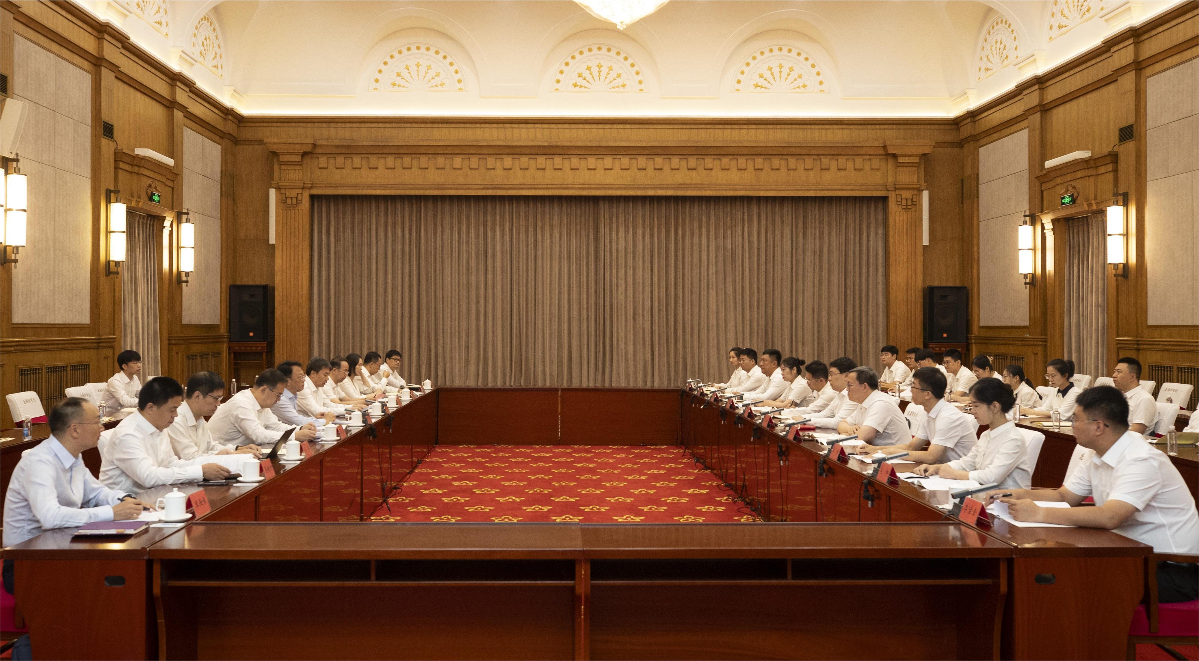 20230824-校長王希勤赴黑龍江推動省校合作并看望校友-李派-座談會現(xiàn)場.JPG