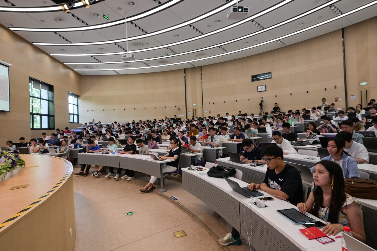 20240609-研工部舉辦2024年春季學(xué)期研究生入黨積極分子學(xué)習(xí)班-無-集中學(xué)習(xí)現(xiàn)場.png