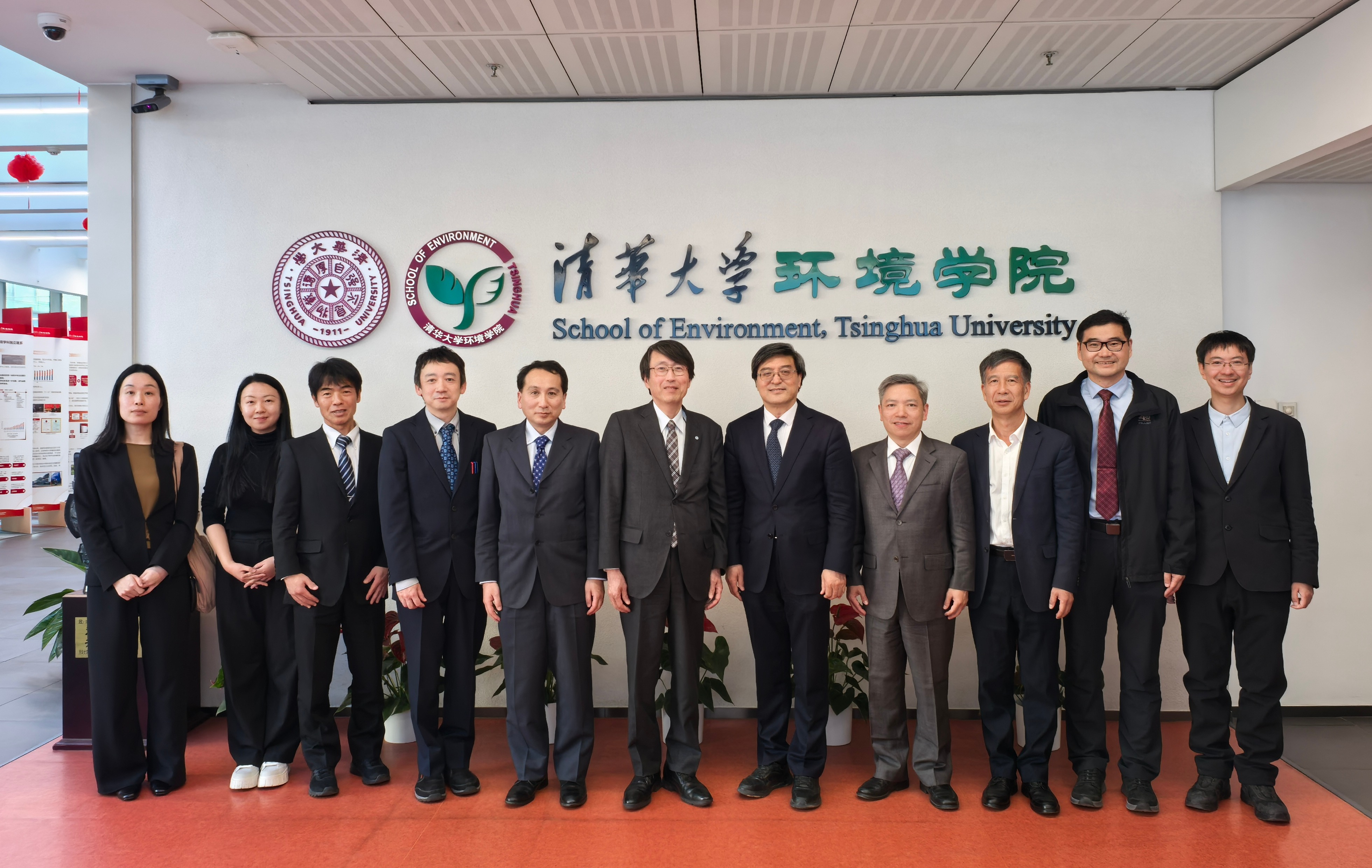 20250322-日本金澤大學(xué)代表團(tuán)訪問清華大學(xué)-姜愛娜-參加交流的人員合影.jpg
