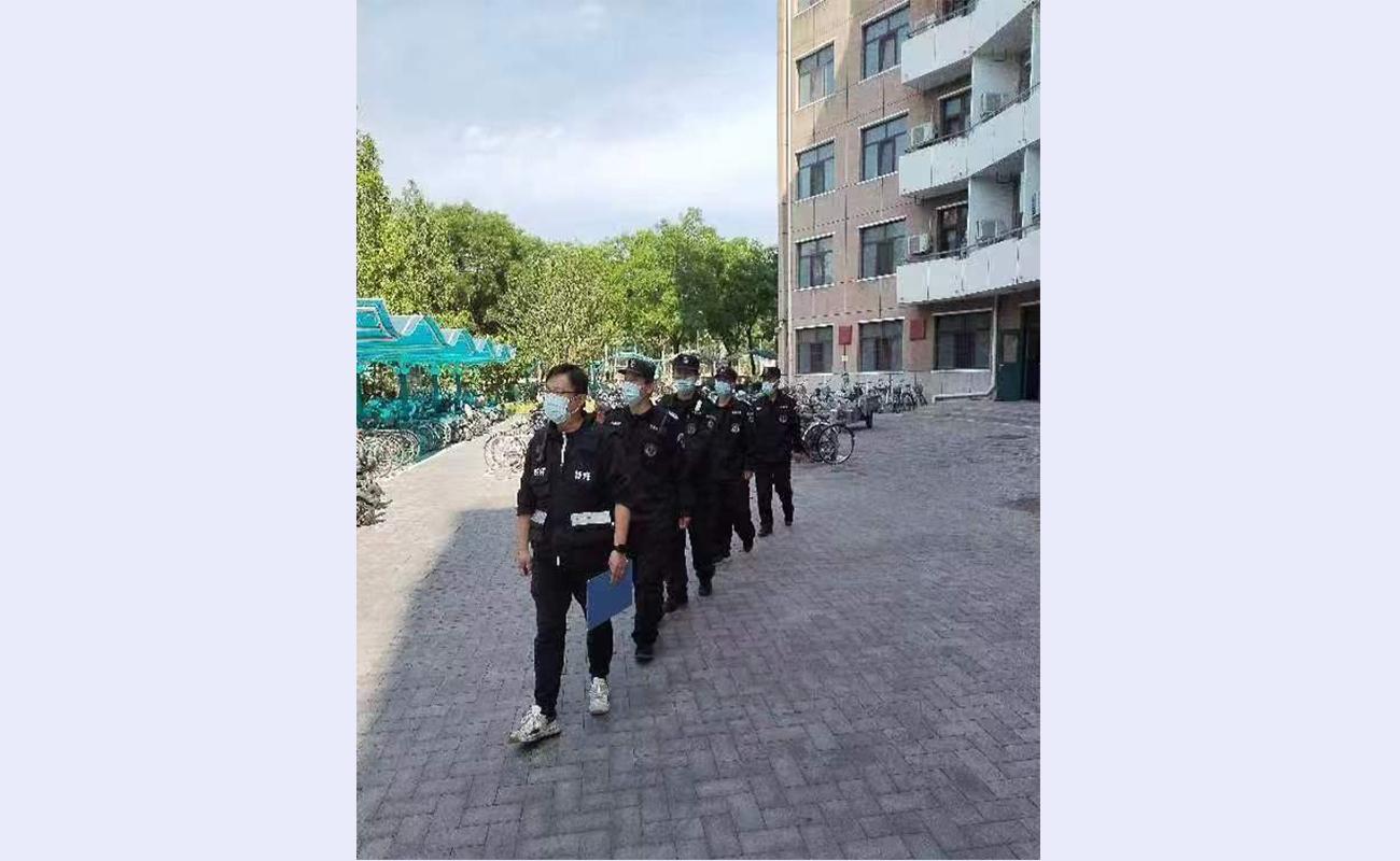 20220524-社區(qū)中心抗疫報道-社區(qū)中心供圖-社區(qū)安全巡視.jpg