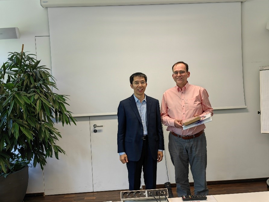 20230703-副校長曾嶸率團(tuán)訪問德國、瑞士-無-曾嶸一行訪問弗勞恩霍夫協(xié)會.jpg