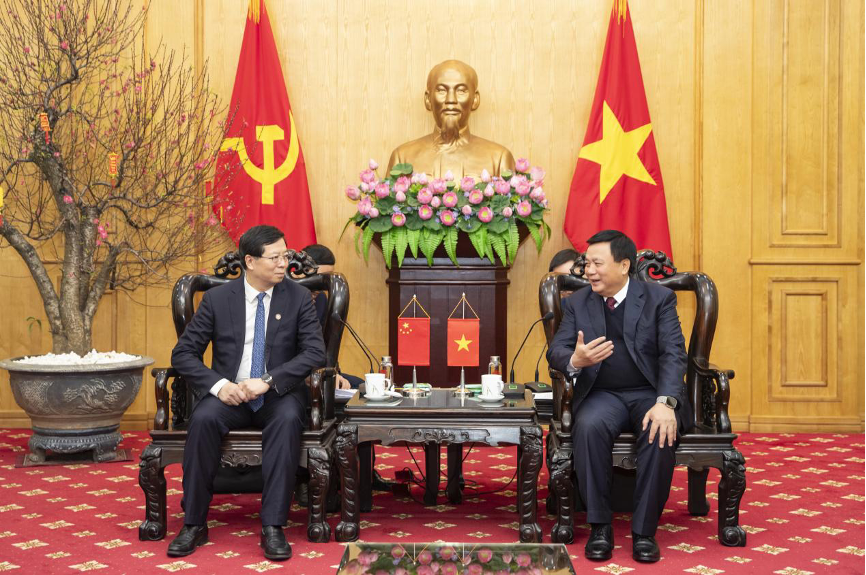 20240208-走向世界的清華,何以畫好人類命運共同體“同心圓”-李派攝-邱勇與阮春勝會談.png