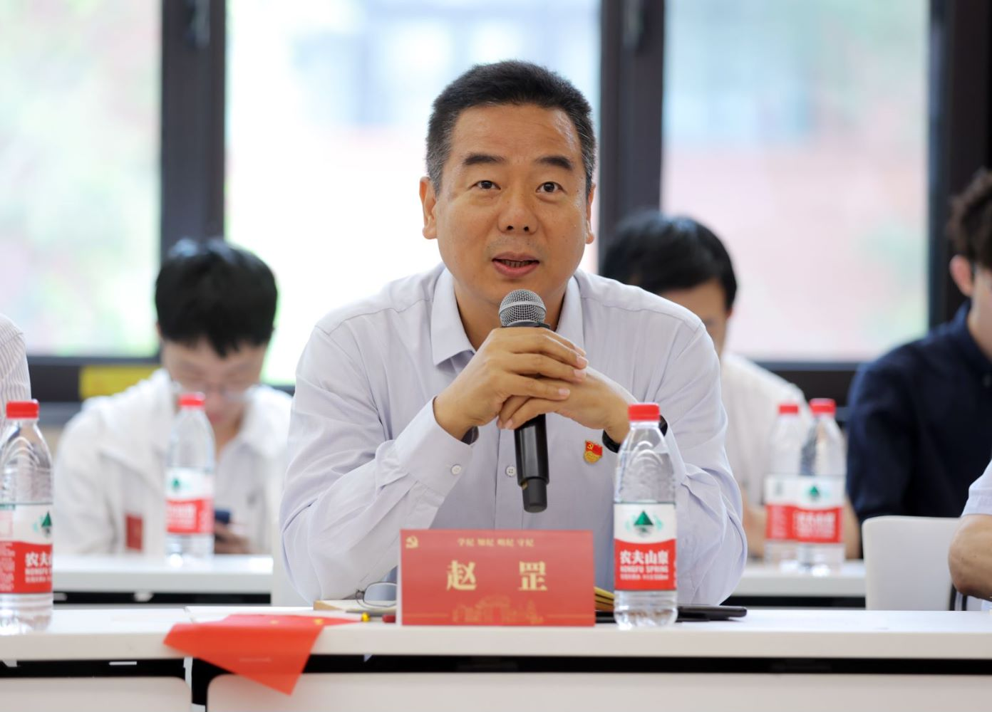 20240618-清華大學(xué)開展黨紀(jì)學(xué)習(xí)教育全校畢業(yè)生師生聯(lián)合主題黨日-無-趙罡參加紀(jì)檢監(jiān)察巡視聯(lián)合黨支部、數(shù)博二黨支部,、馬博212黨支部,、自碩22黨支部師生聯(lián)合主題黨日.png