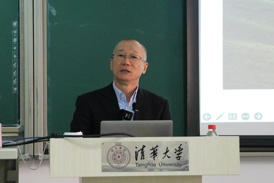 20231124-肖鷹做客新人文講座 在游歷中解讀王履《華山圖》-劉涵-主講人肖鷹.png