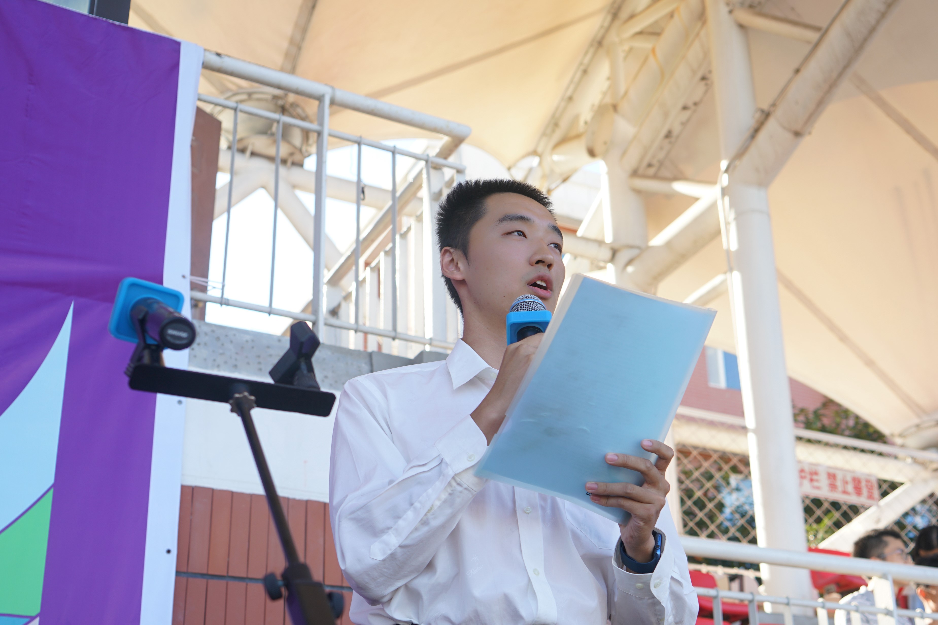 圖6:清華附中2018屆畢業(yè)生方政清發(fā)言.jpg