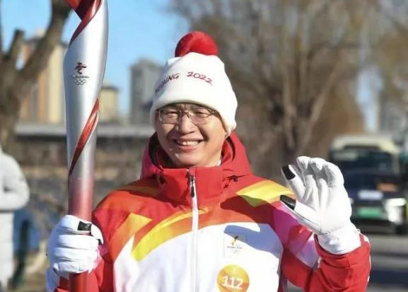 20220206-傳遞冬奧火炬-火炬手-劉河生_副本.jpg
