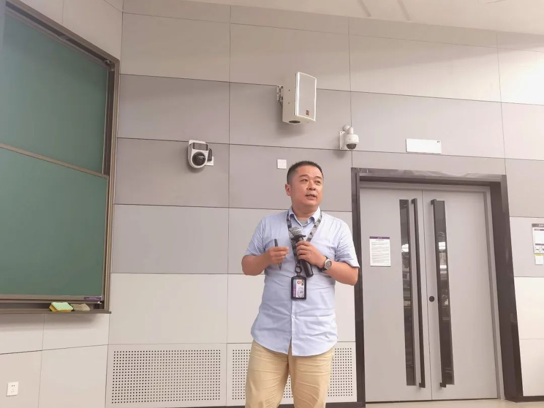 20220818-土水學(xué)院本科迎新會-未知-李克非介紹培養(yǎng)計劃.jpg