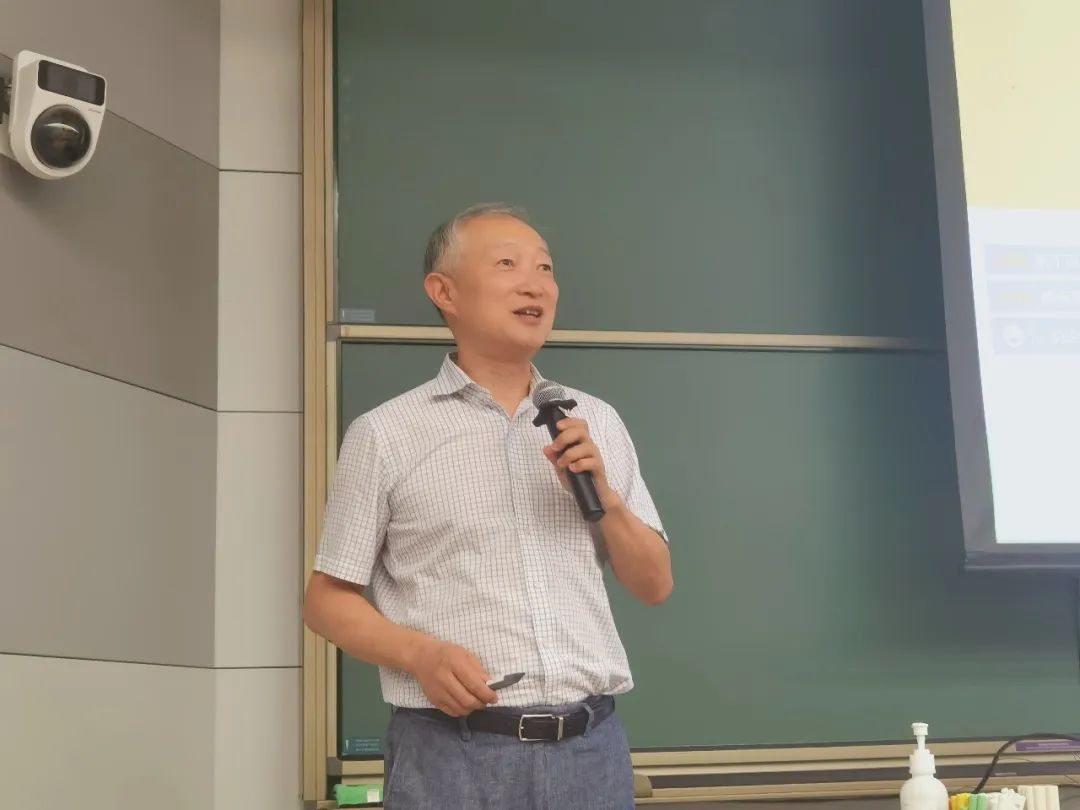20220818-土水學(xué)院本科迎新會-未知-方東平致辭.jpg