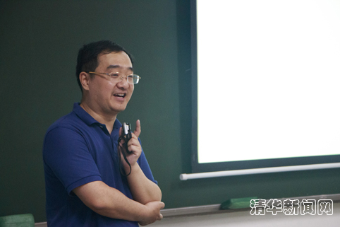 研工部副部長黃晟發(fā)言 王淵浩攝副本.jpg